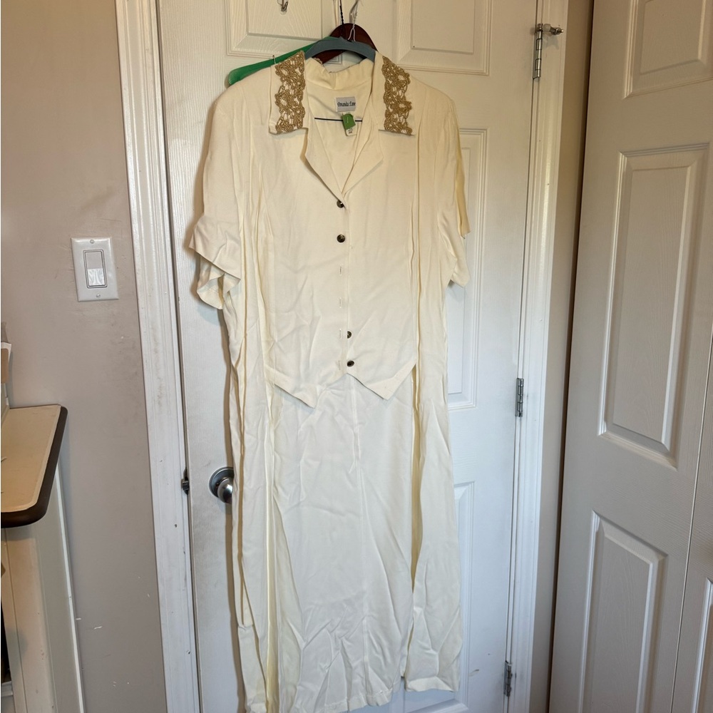 Women’s Tuxedo Style Top & Matching Pants